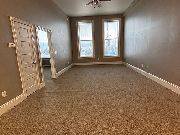 5th image of 1406 Tower Ave #303