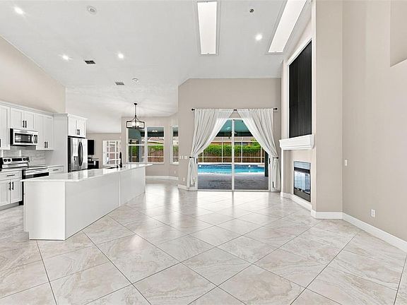 4th image of 3716 GATLIN PLACE CIRCLE