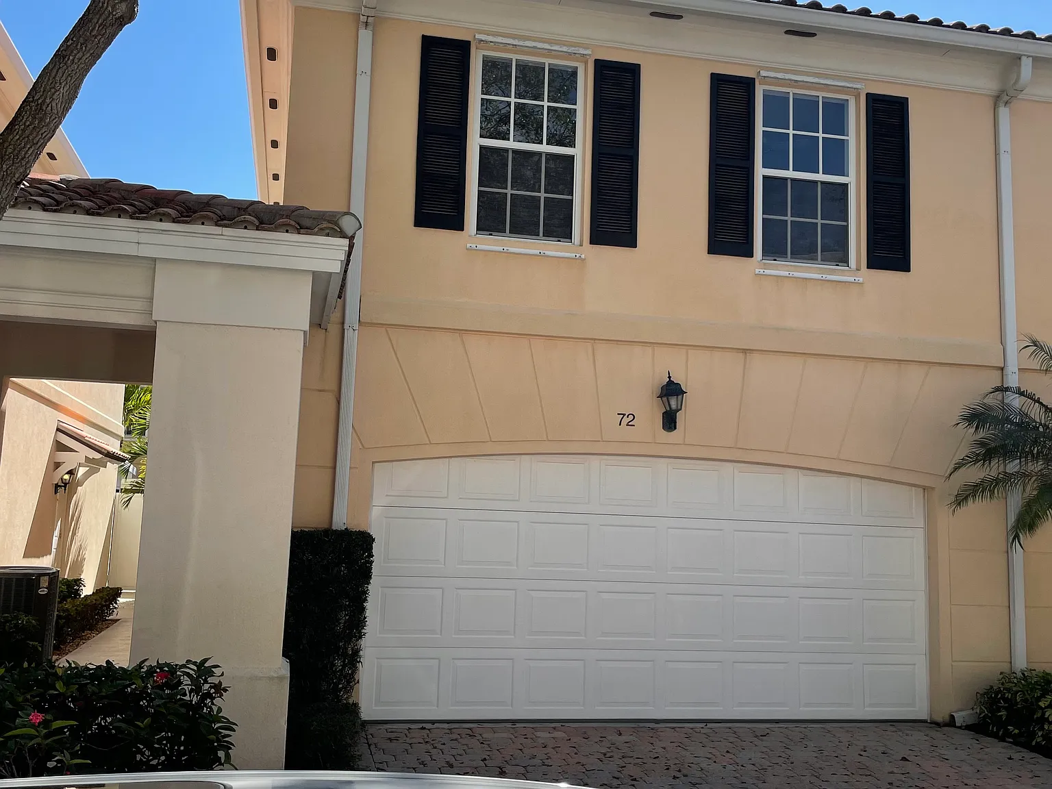 3 bed, 2.5 bath, 1298 sqft, $4,200 — Photo 1