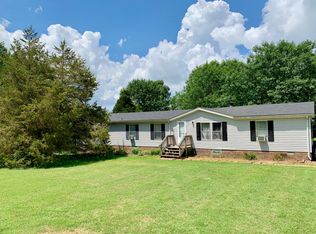 5636 Price Rd, Orlinda, TN 37141