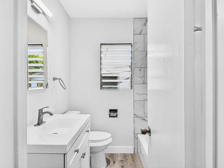 3525 E 2nd St. — Photo 14