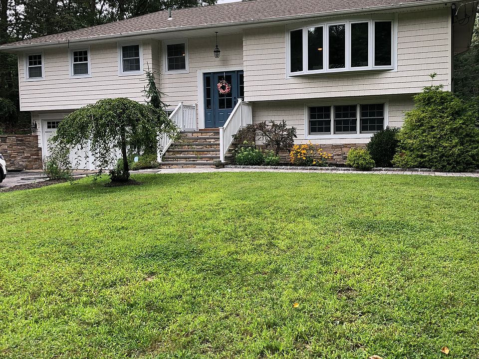 2nd image of 62 Meadow Glen Rd