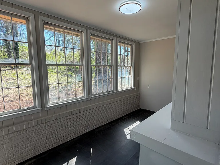Shamrock Dr — Photo 17