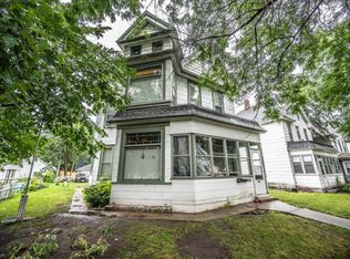 852 Jessamine Ave E, Saint Paul, MN 55106