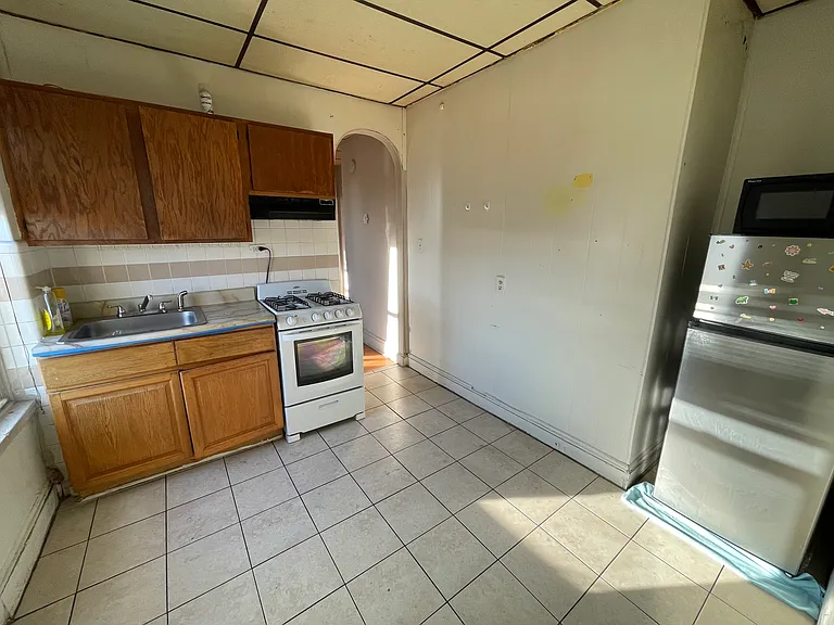 2039 E Moyamensing Ave #3 — Photo 6