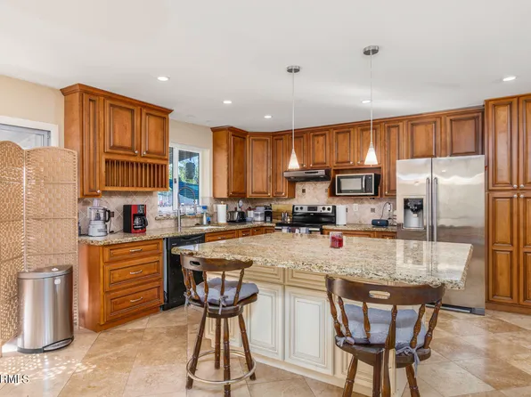 2104 S BONARDEN Lane, Tempe, AZ 85282