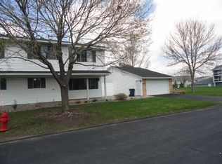 7715 157th St W, Apple Valley, MN 55124