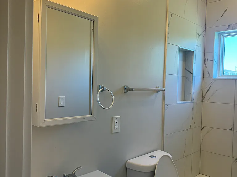 2622 University Pl NW #305 — Photo 7