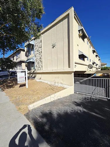 332 Cornell Dr Photo 1