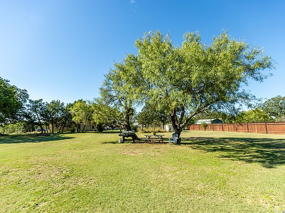 4th image of 1216 Kings Ranch rd