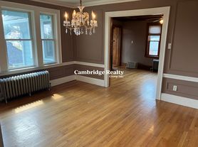 93 Hillside Rd, Watertown, MA