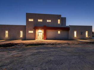 2804 Camino Mendoza, Santa Fe, NM 87507