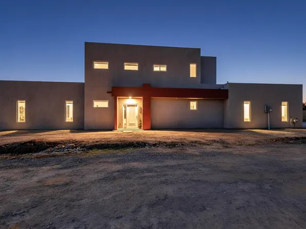 2804 Camino Mendoza, Santa Fe, NM 87507