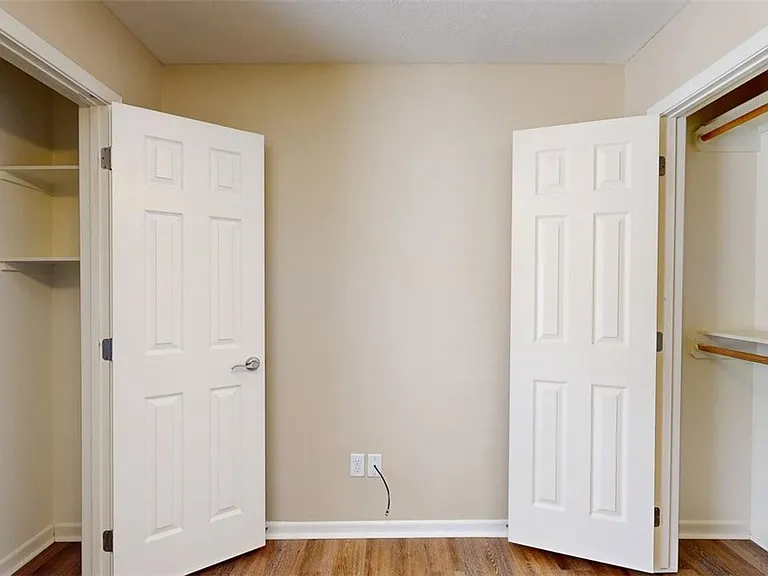 1724 Boardwalk Ct — Photo 27