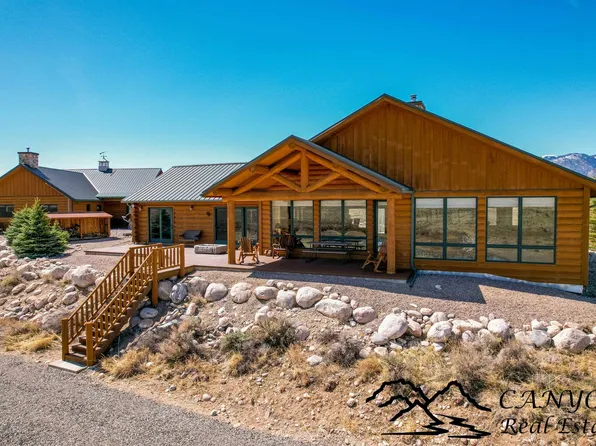 39 Moccasin Tr, Clark, WY 82435