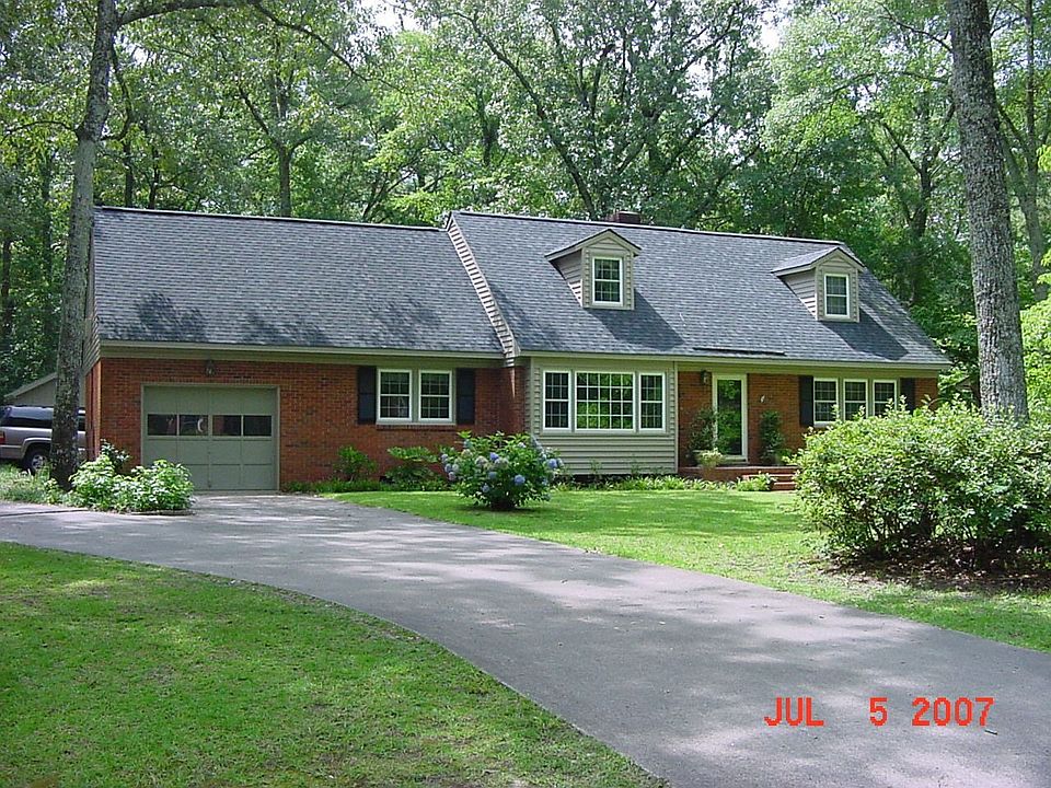 Cape Cod in Trent Woods