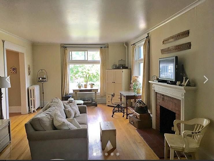 1st image of 122 E Hewitt Ave #1