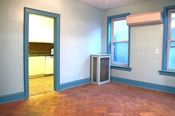 Rented by Horowitz Real Estate | media 16