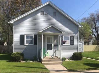 1406 28th Ave, Menominee, MI 49858