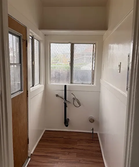 201 W 85th Pl — Photo 17