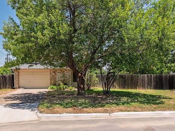 3rd image of 1506 Ashwood Ct