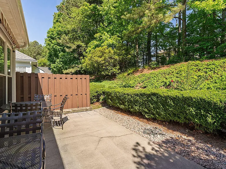 120 Sawgrass Hill Ct — Photo 21