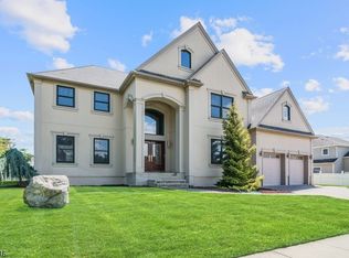 4 Hausserman Rd, Sayreville, NJ 08872