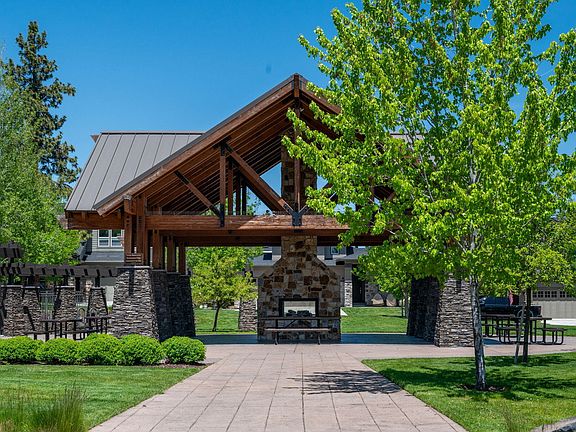 2nd image of 19733 Aspen Meadows Dr