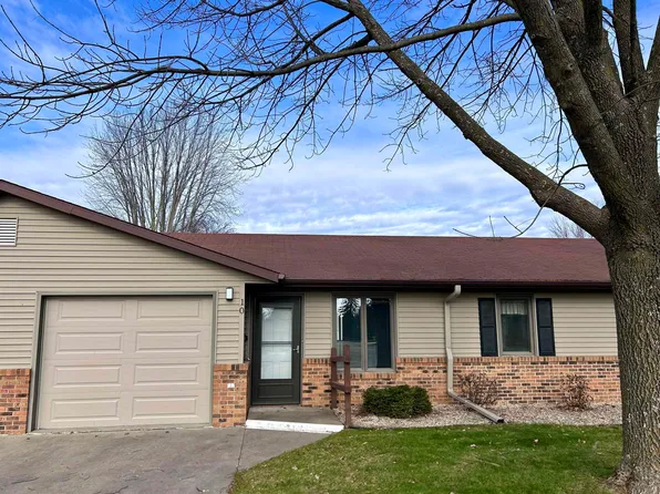 200 Highland Dr Unit 10, Decorah, IA 52101