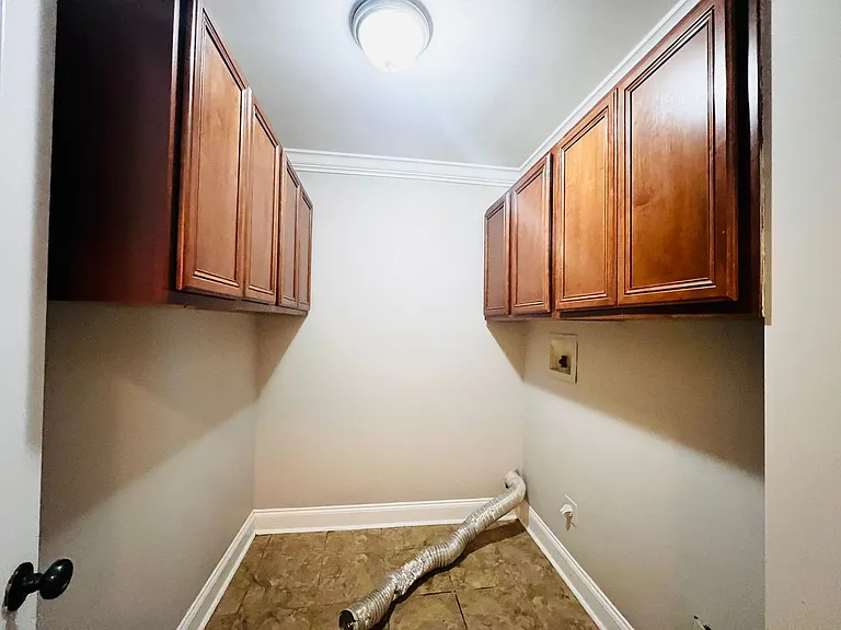 204 King Arthurs Way — Photo 9
