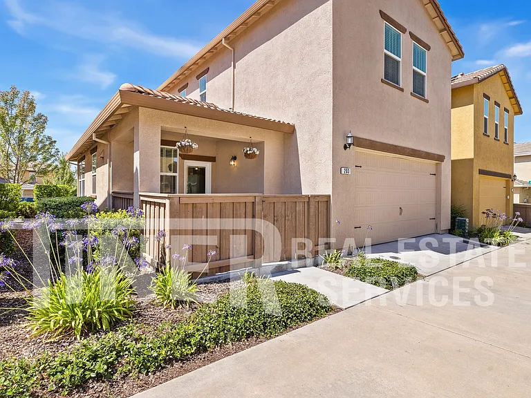 203 Rochdale St — Photo 23