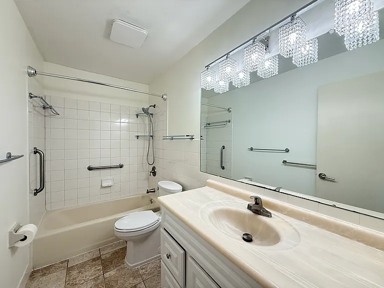 18056 S Shore Ln W — Photo 3