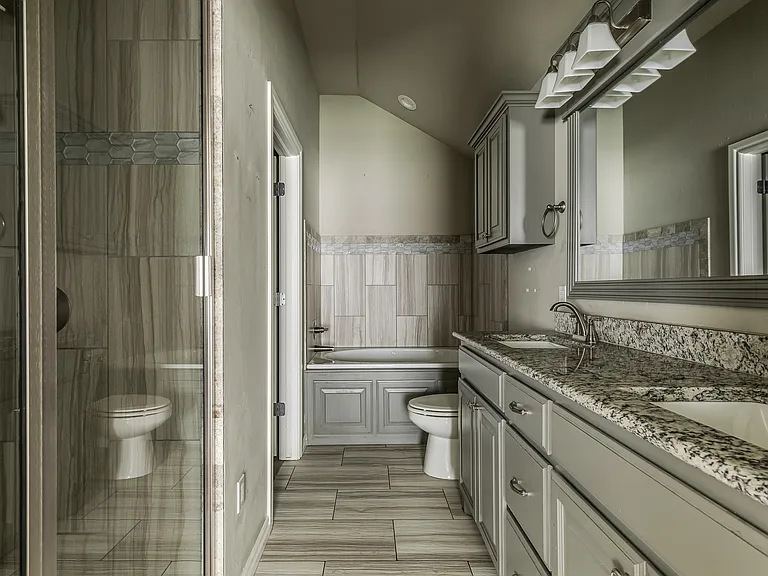 8717 Yassir Blvd — Photo 32
