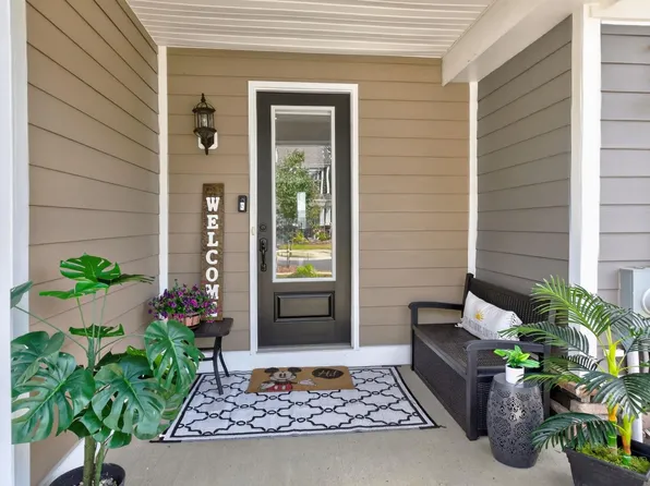 1622 Koch Ct, Charlottesville, VA 22911