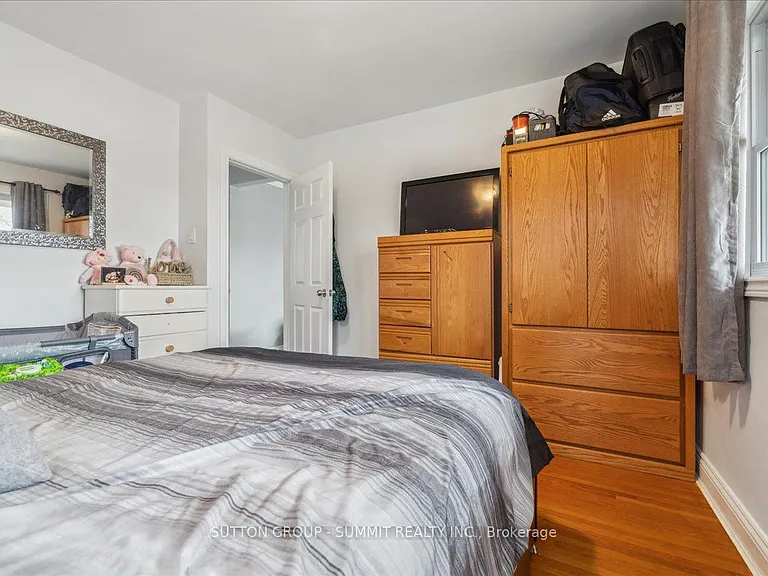 9 Grenadier Dr #UPPER — Photo 12