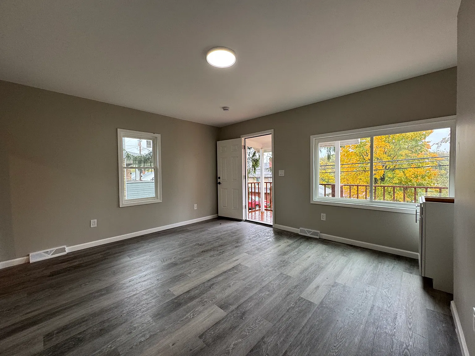 4 bed, 1920 sqft, $1,900 — Photo 4