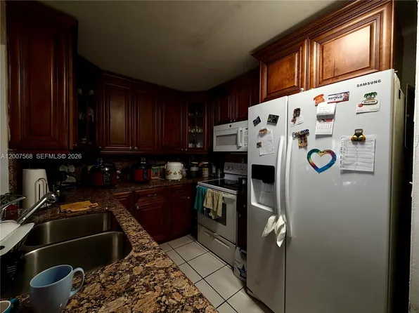 5201 NW 7th St APT 104, Miami, FL 33126