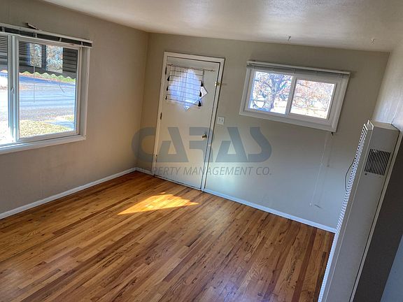3rd image of 444 Blaine St