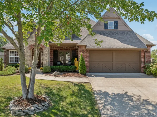 7302 E 95th St, Tulsa, OK 74133