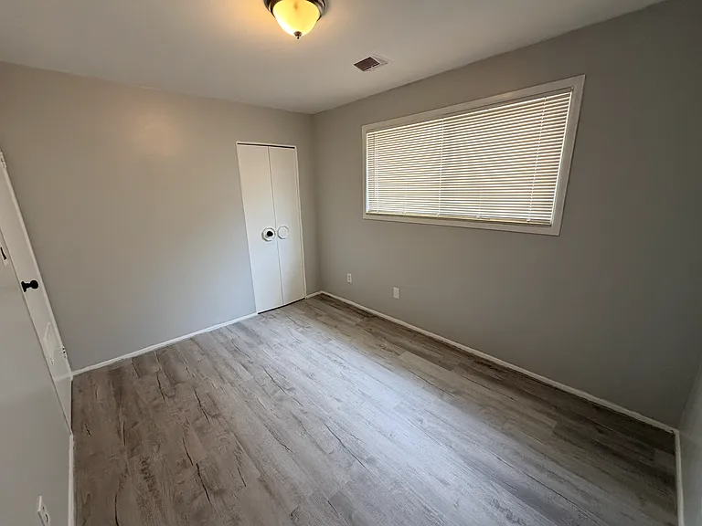 18308 Dalby — Photo 10