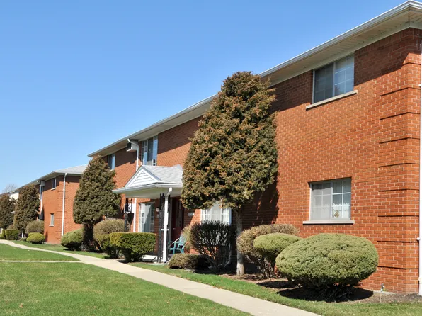 22767 Twelve Mile Rd, Saint Clair Shores, MI