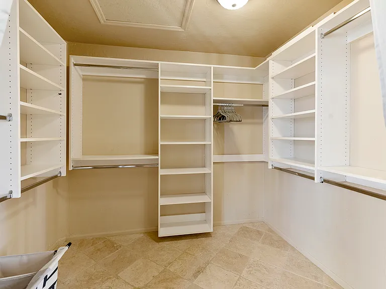 6419 E Betty Elyse Ln — Photo 27