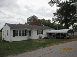 1406 S King St, Robinson, IL 62454