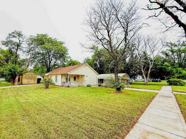 500 E 11th St, Newton, KS 67114