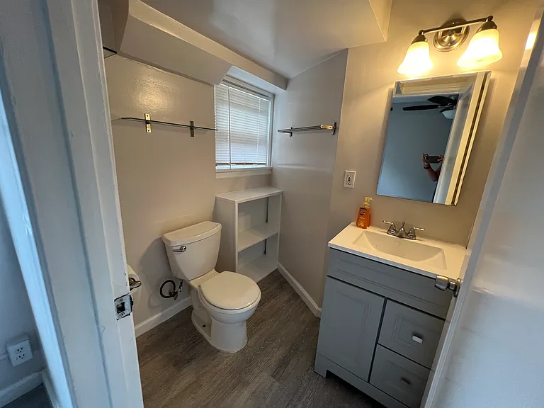 1843 E 6th St #1845 — Photo 6