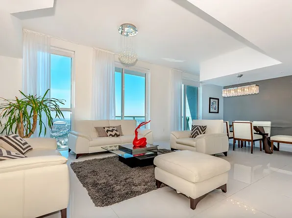 253 NE 2nd St APT 4904, Miami, FL 33132