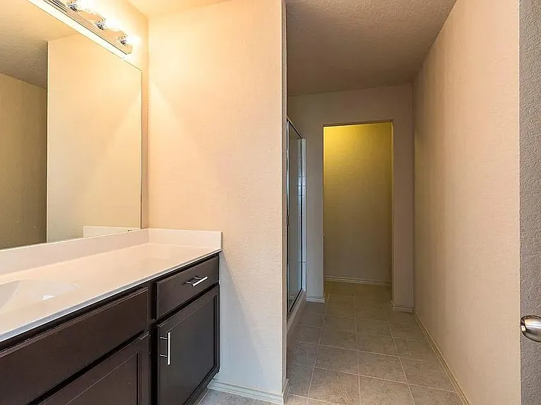 224 Lake Gln — Photo 14