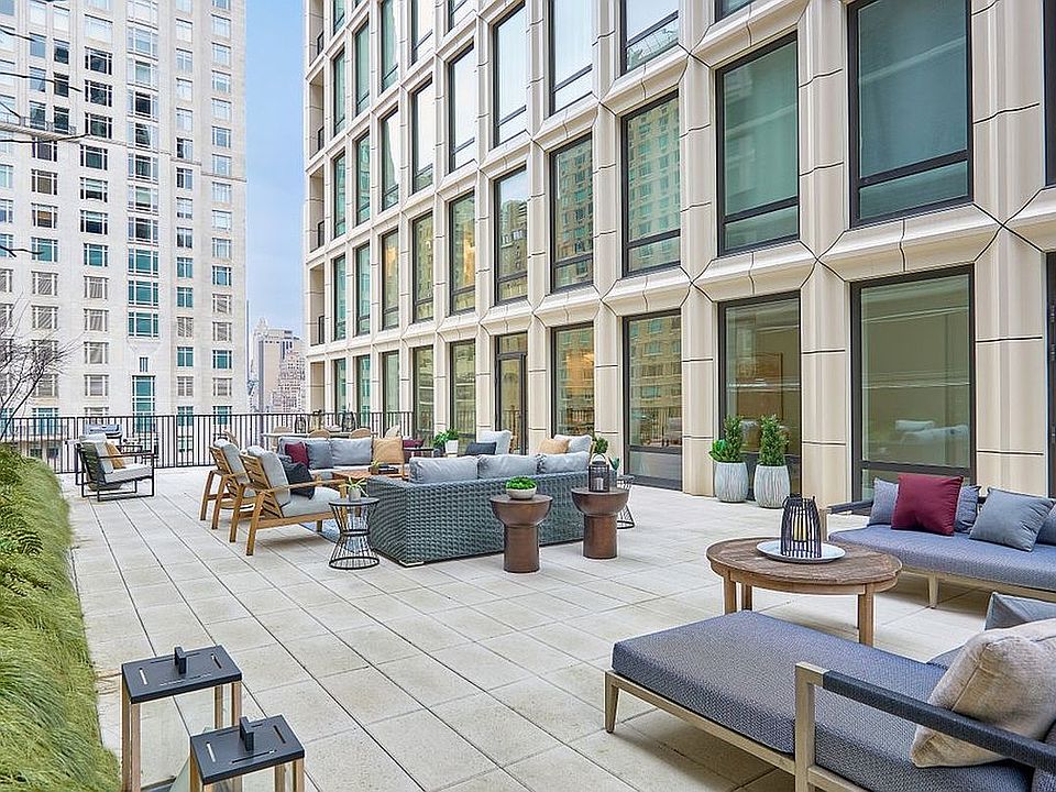 1st image of 15 W 61st St #15B