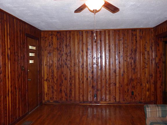 3rd image of 203 S General Collins Dr