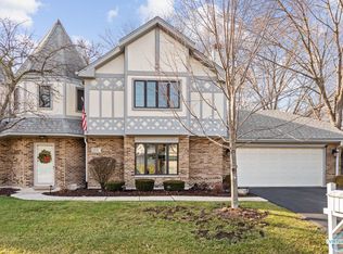 11700 S Matterhorn Cir, Palos Park, IL 60464